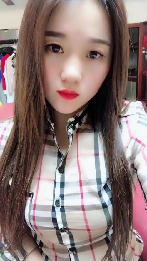 粉嫩妹子 第1张