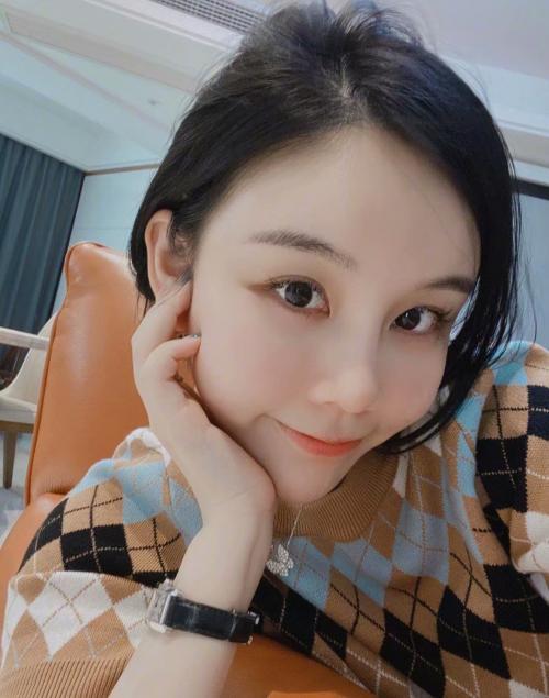验证性感美女，颜值高，个人兼职服务不错，推荐给大家 第1张