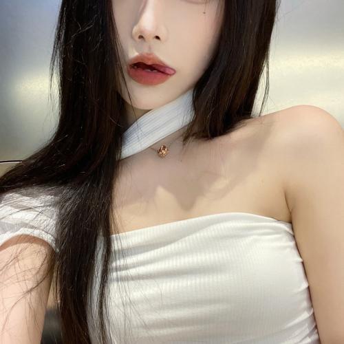 刚分手急需安慰的骚女 第1张