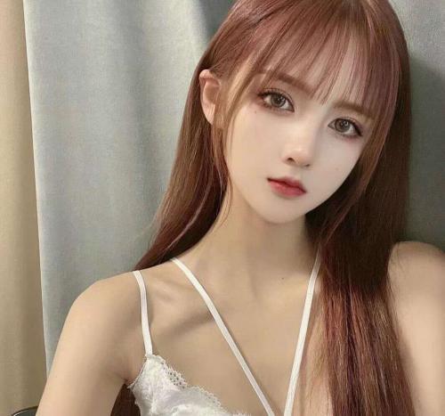 经纪人小美女奶锤逼毛少水多粉嫩身材极品 第1张