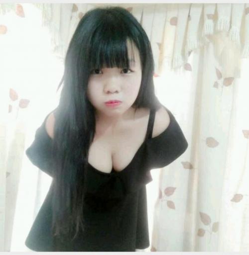 大波嫩妹 第1张
