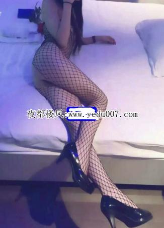 清纯美女温柔闷骚 第1张