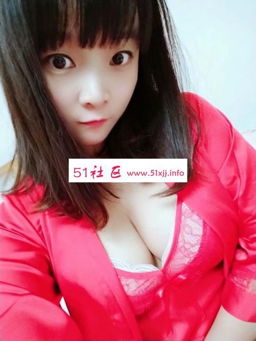丰满白嫩的兼职妹子 第2张