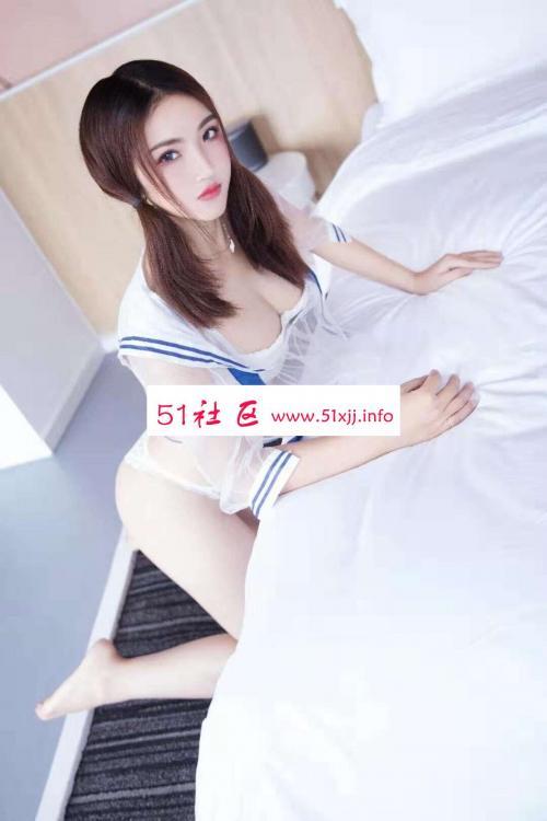 分享长发诱惑，樱桃小嘴兼职学妹 第1张