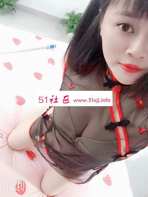 长相甜美,身材苗条,胸部坚挺 第3张