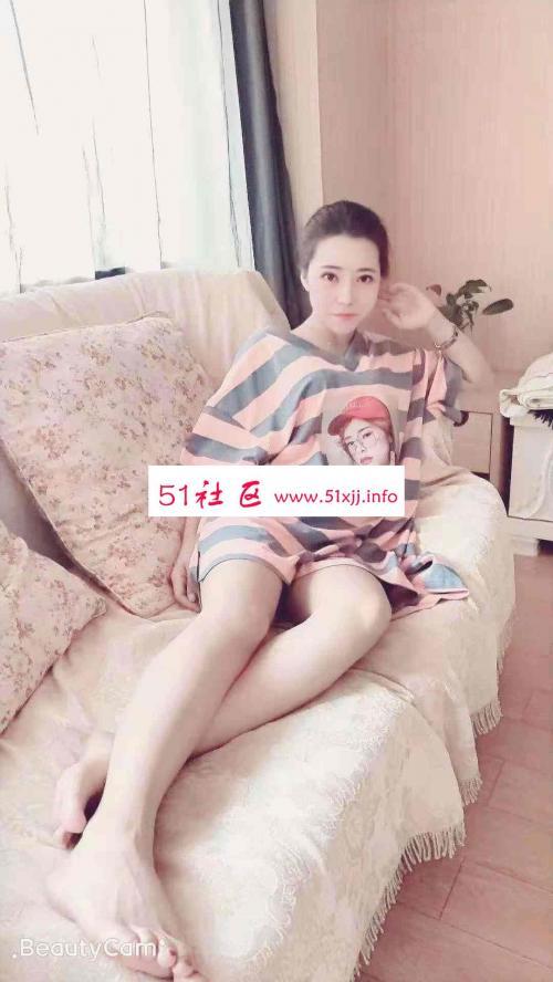 好身材大波妹姿势多 第1张