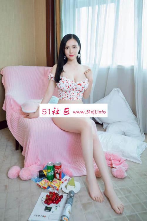 模特身材波霸妹子玲玲 第2张
