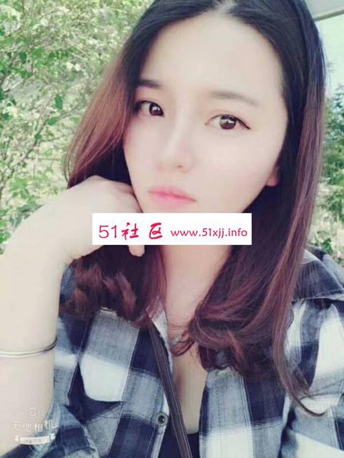 胸大服务好的妹子 第2张