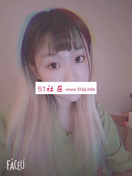 居家妹子兼职的极品嫩妹 第2张