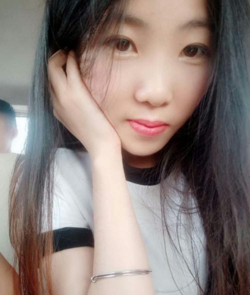 荔湾云琳粉嫩川妹制服诱惑 第1张