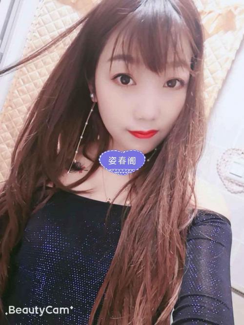 女神灿灿，很是性感风骚 第1张