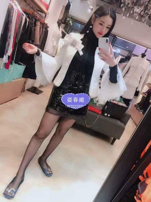 女王紫萱，身材颜值一流 第5张