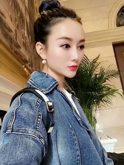 极品女神级美女格格爽的飞起 第1张