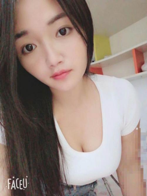 白云梅花园00后兼职学妹 第1张
