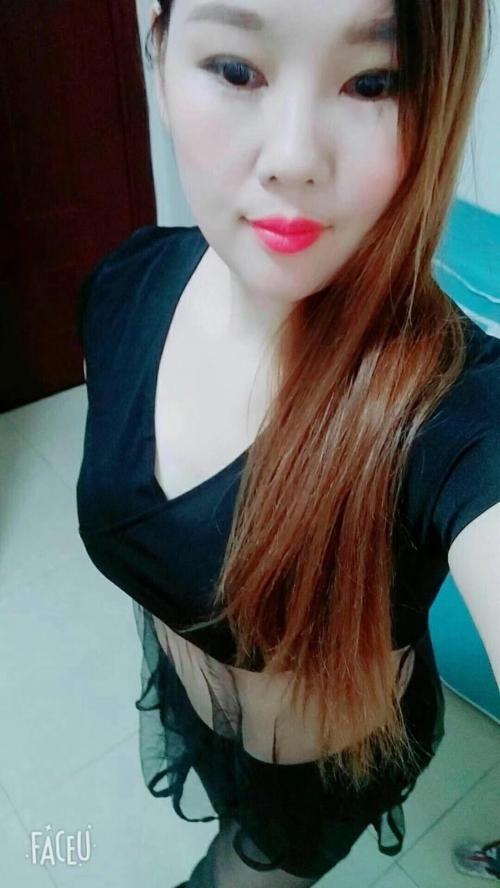 海珠万胜围-长腿妹妹依依 第2张