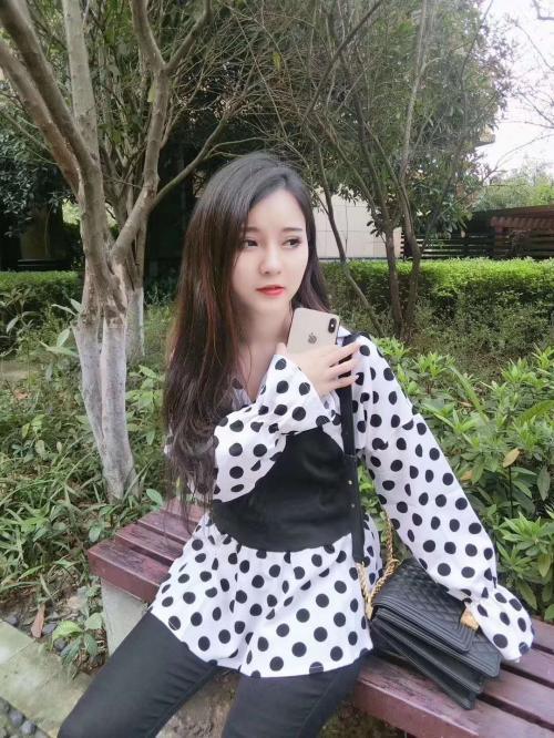 江宁万达广场新人婷婷 第1张