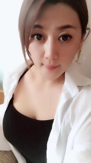 锦江区万达广场邻家妹妹 第2张