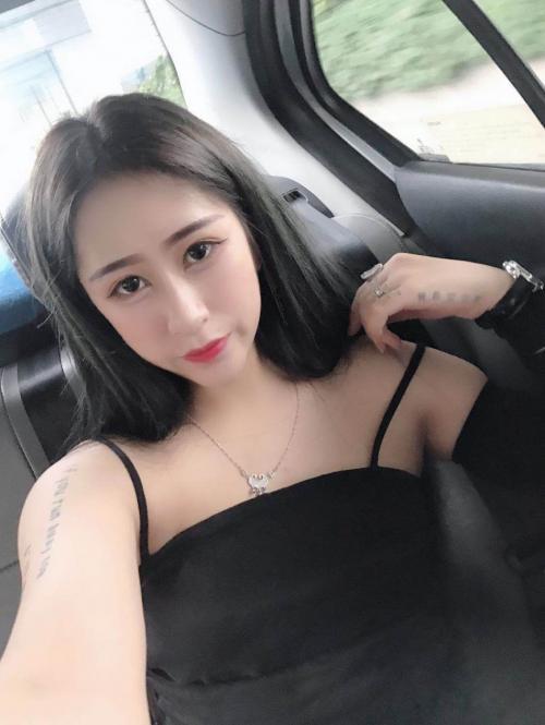 滴滴相册翻牌找的Lf小姐姐 第1张