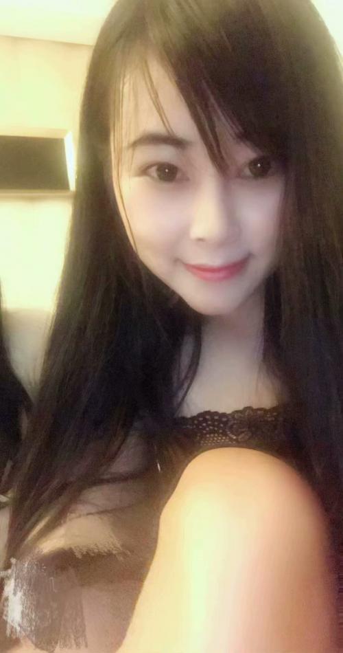 滨江白衣娜 第1张