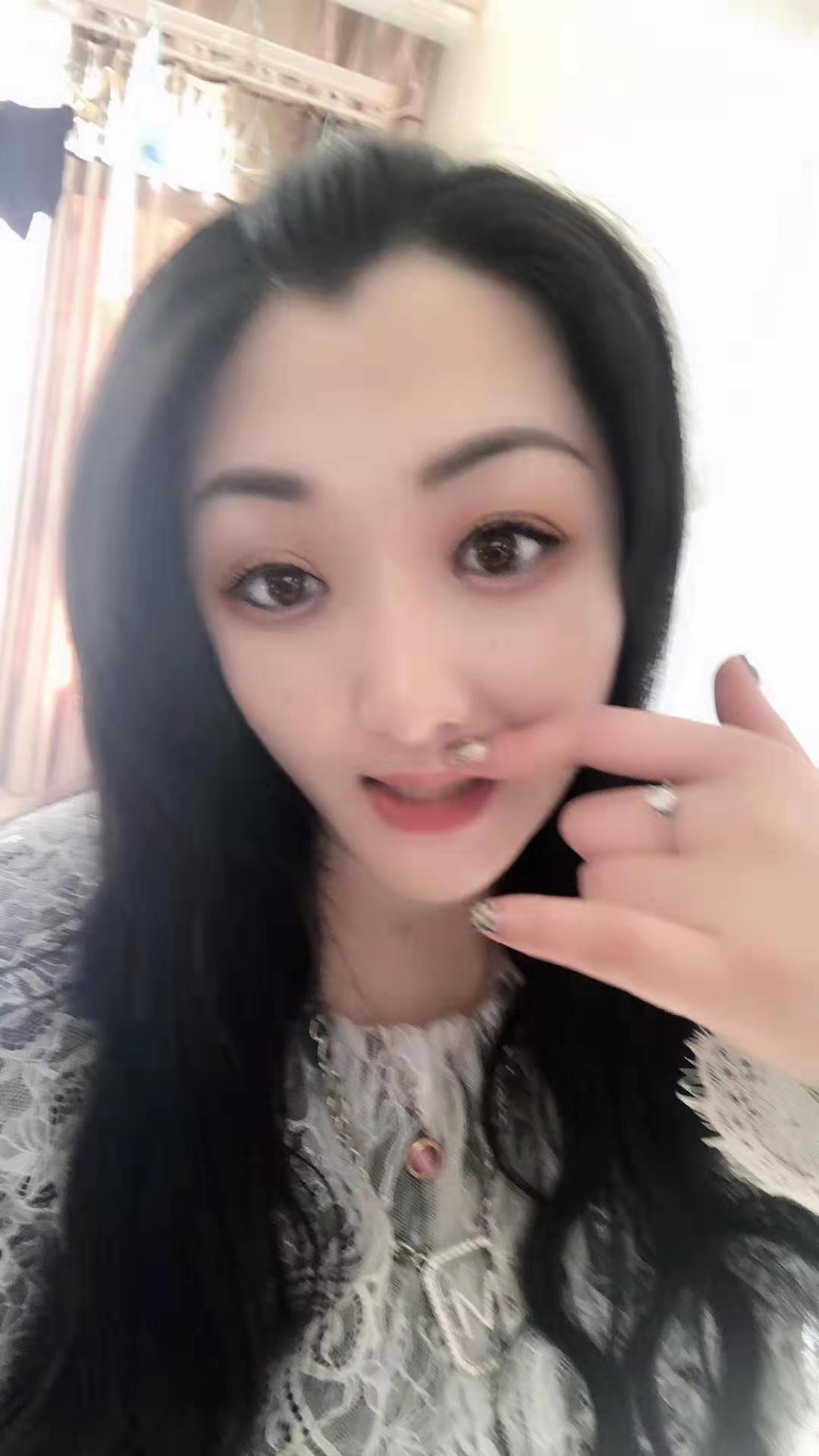 大个美女 第2张