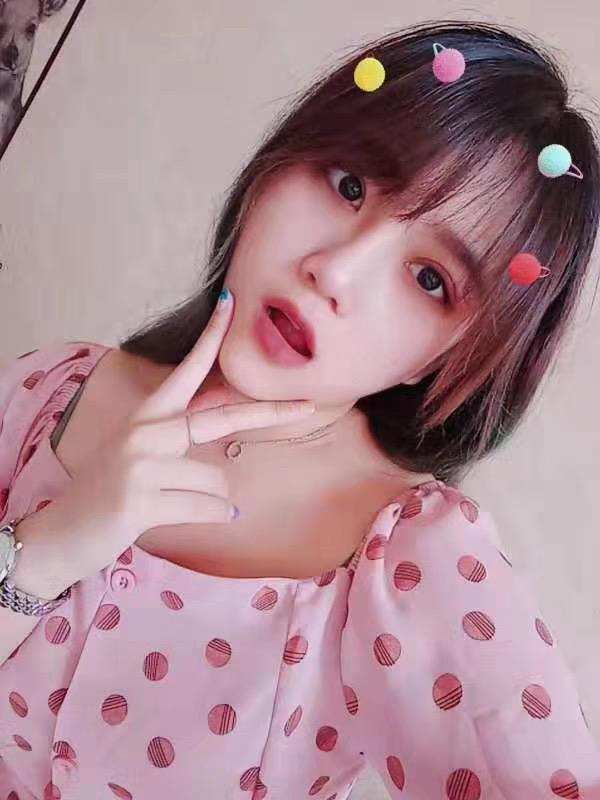 大连大连开发区超级白嫩20岁左右可爱小美女 第3张