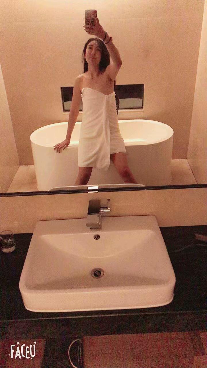 长腿MM 第1张