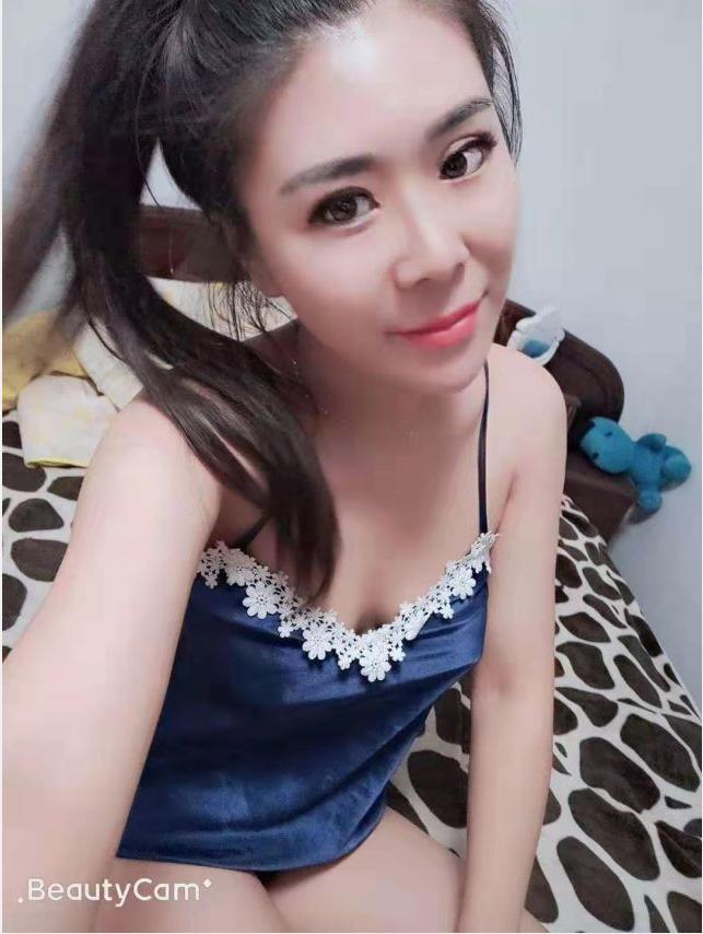 大连市沙河口区万岁街附近身材好奶大的极品妹子 第3张