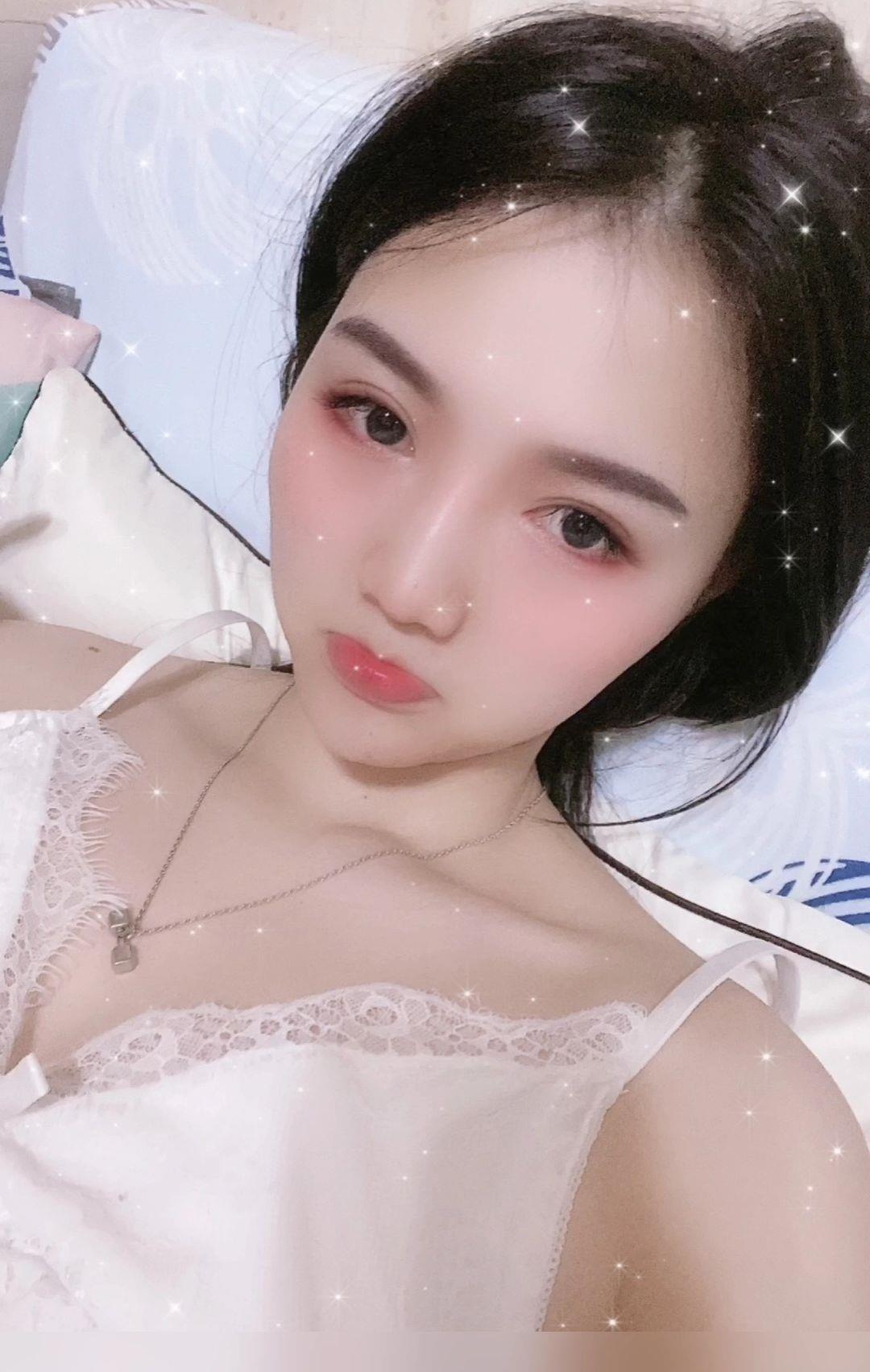 一位97年性紧致美女,超嫩,水滑。 第2张
