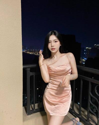 极品清纯小妹插到喷水粉嫩b口活极佳 第2张