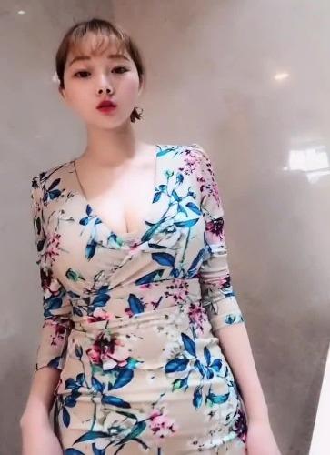 超赞山东妹子,大长腿D奶粉木耳 第1张