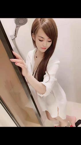 性感妹子 第1张