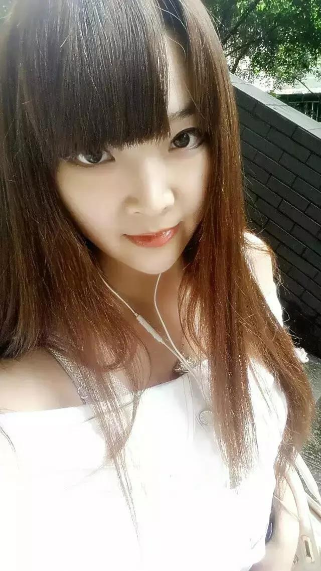 出差体验出台兼职妹子，年轻漂亮活又好 第1张