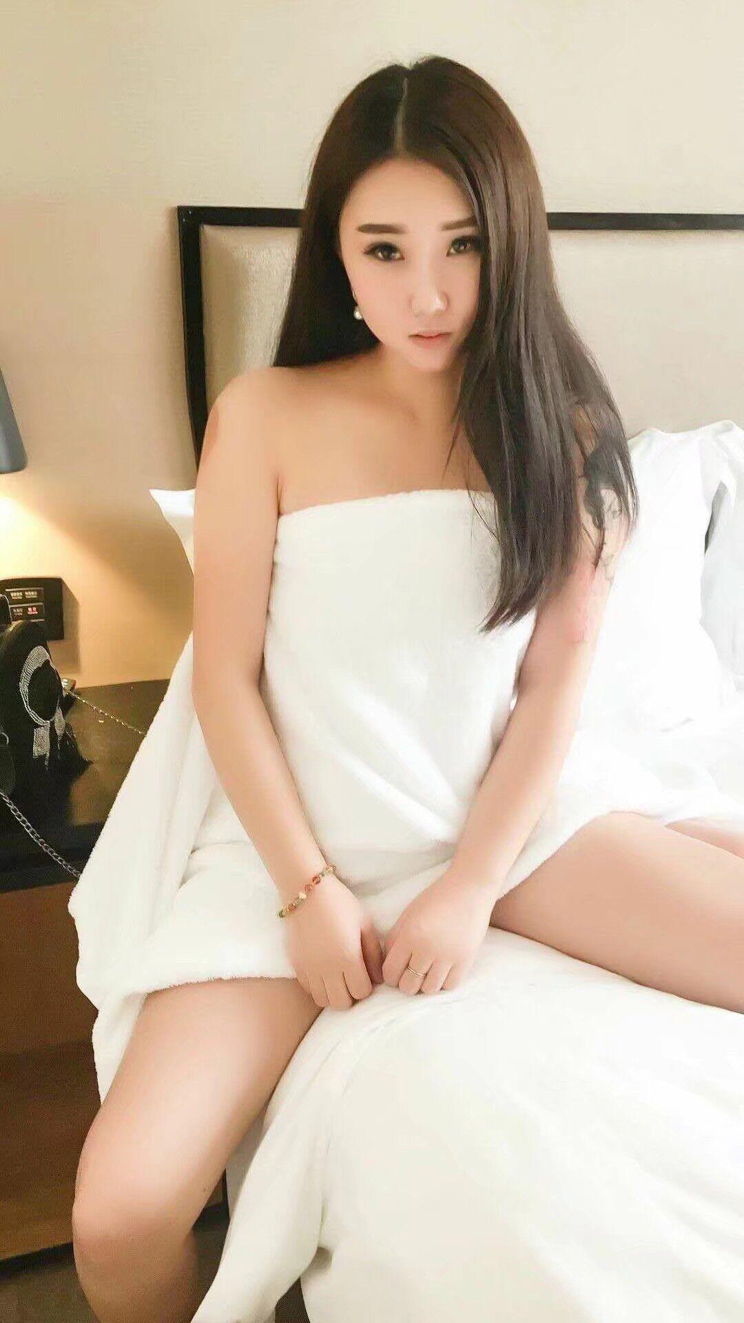 闵行21岁年轻的瑶瑶妹子 第2张