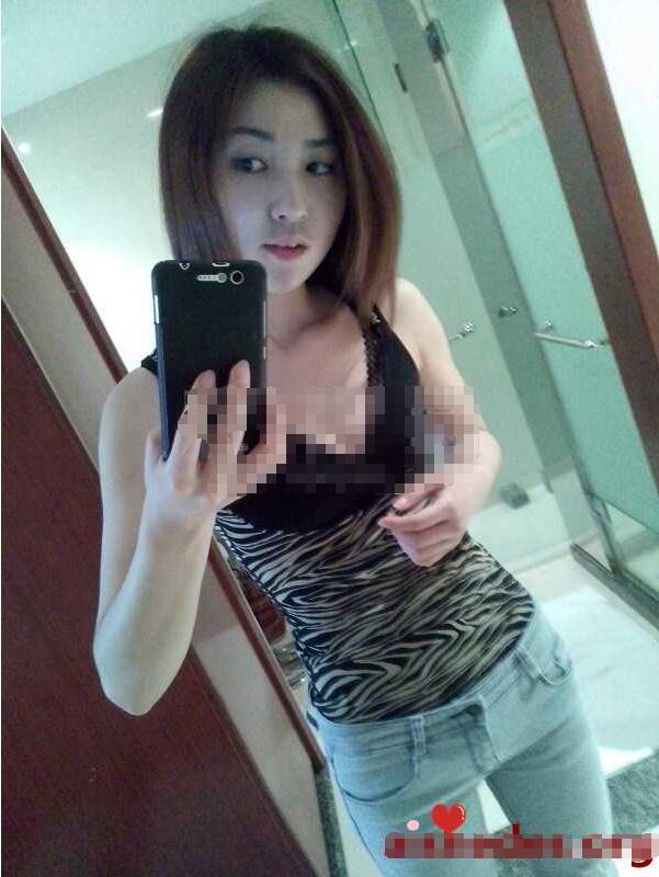 分享一个自聊兼职的漂亮高挑妹妹闭花羞月~ 第1张