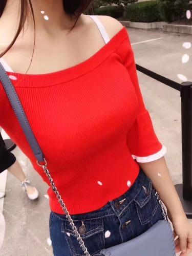 身材棒不做作静静 第1张