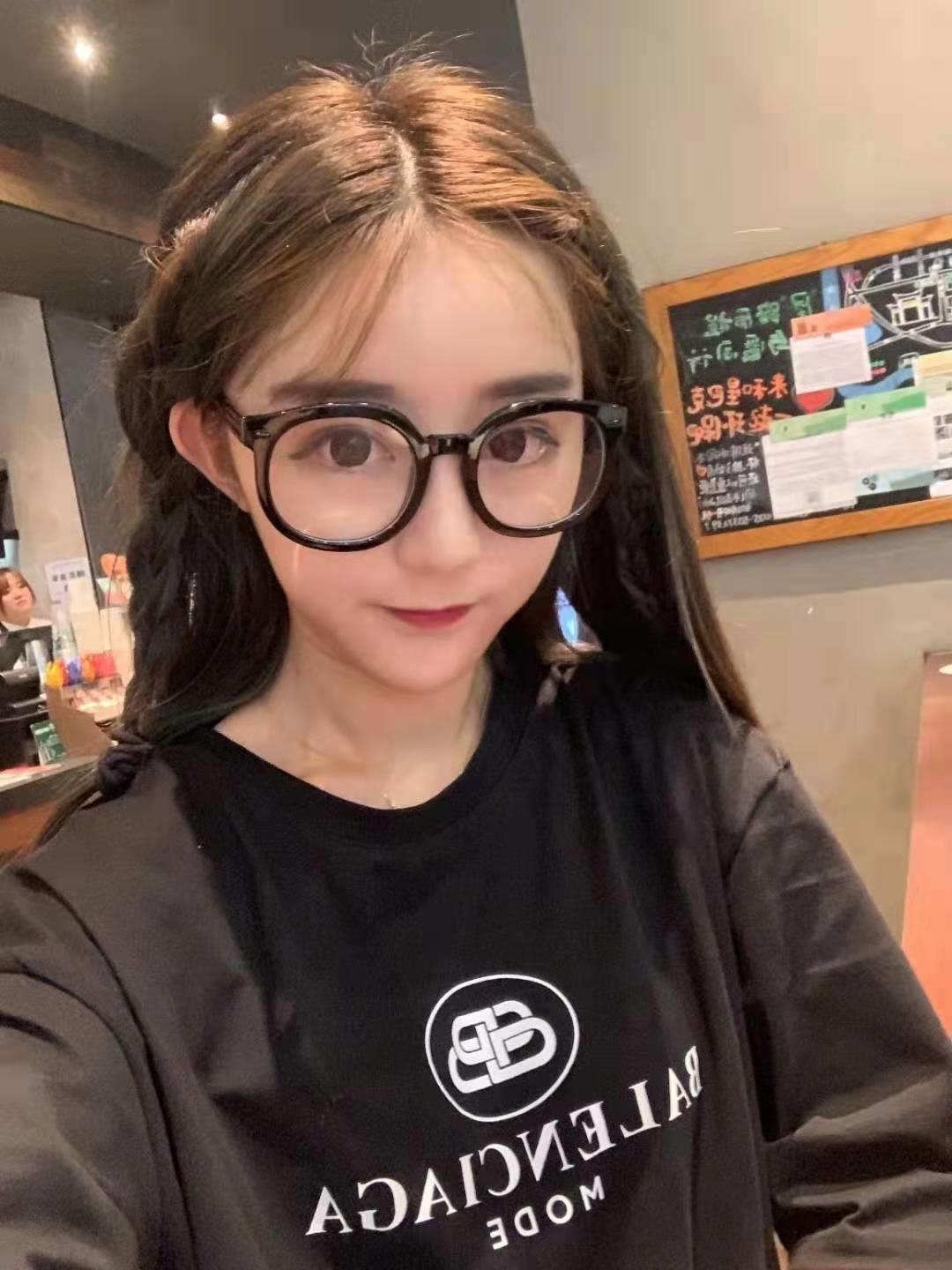 极品双飞小萝莉,超高性价比 第1张
