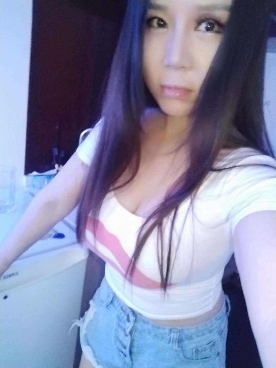 杨浦区美艳丰满小少妇姚姚 第1张