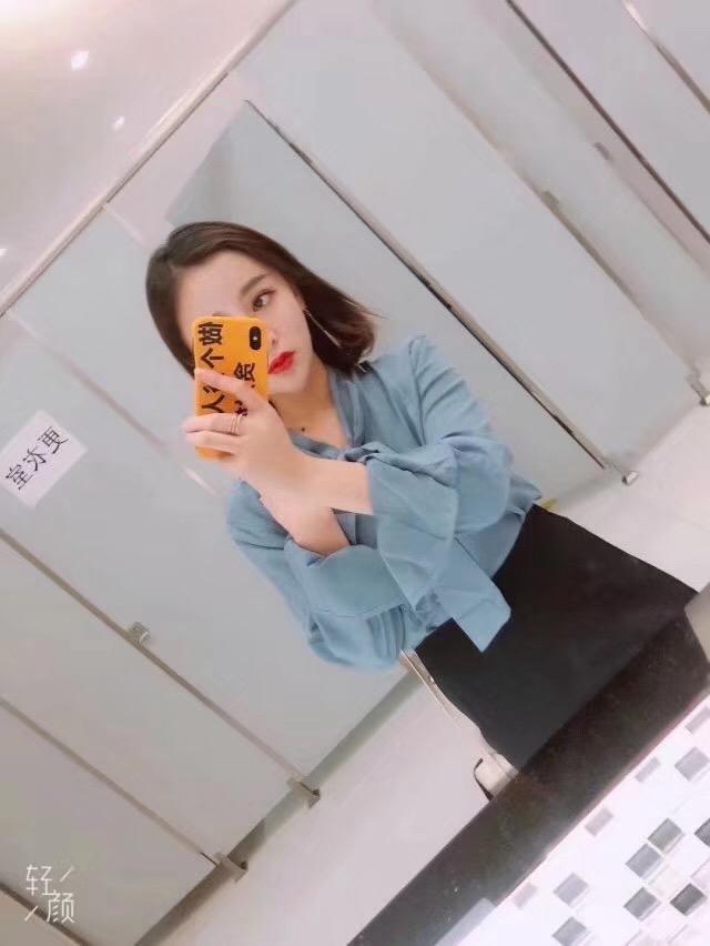 福州泰禾兼职美女 第1张