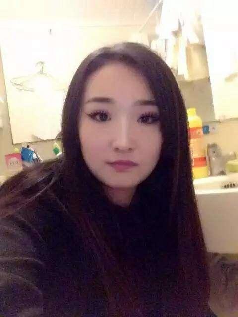 新年第一发，泻火的小妞 第2张