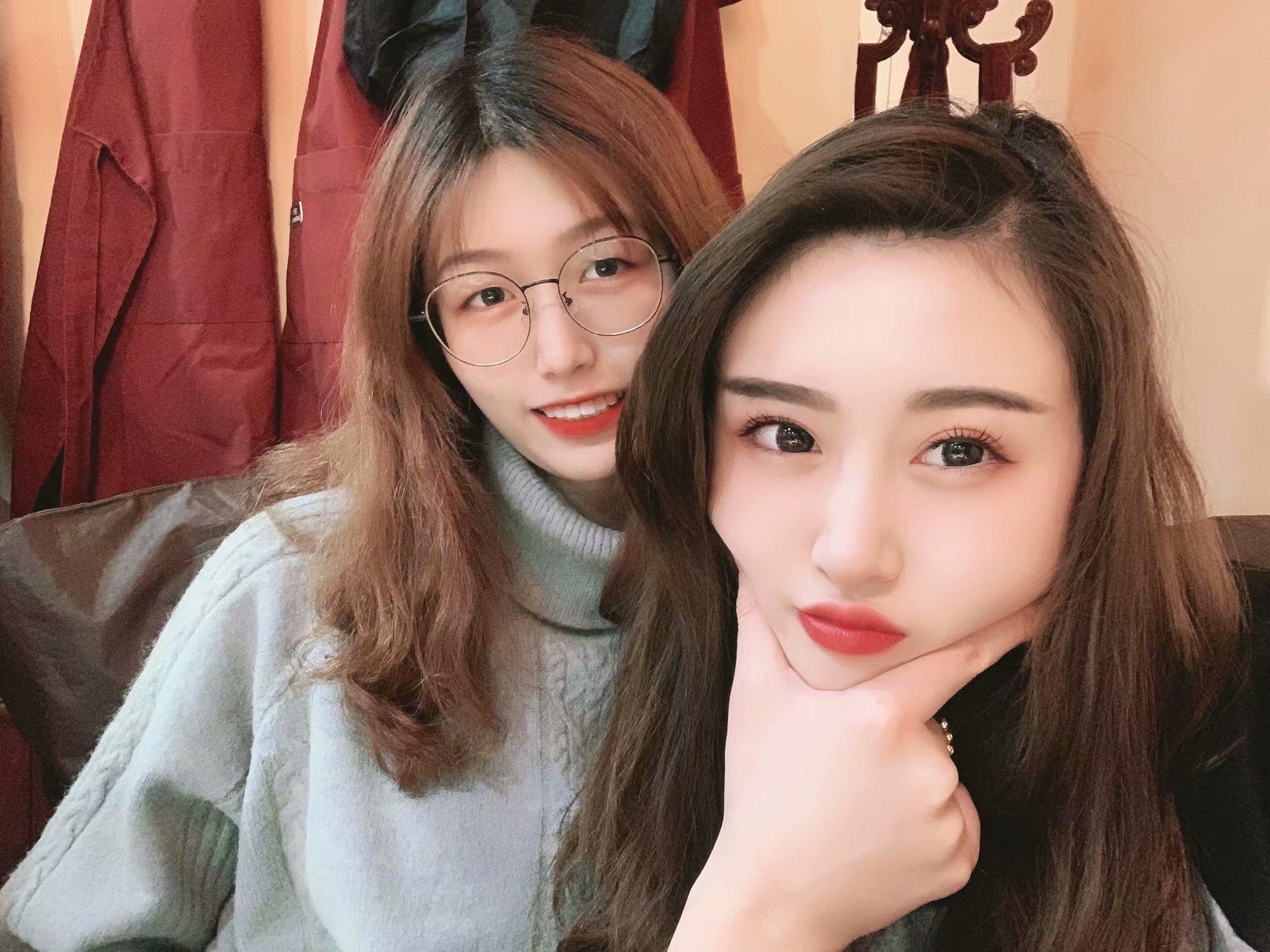 买东西认识的良家少妇 第1张