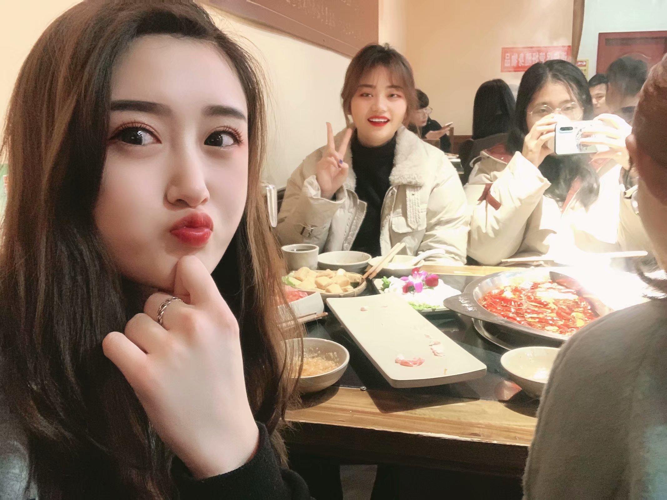 买东西认识的良家少妇 第2张