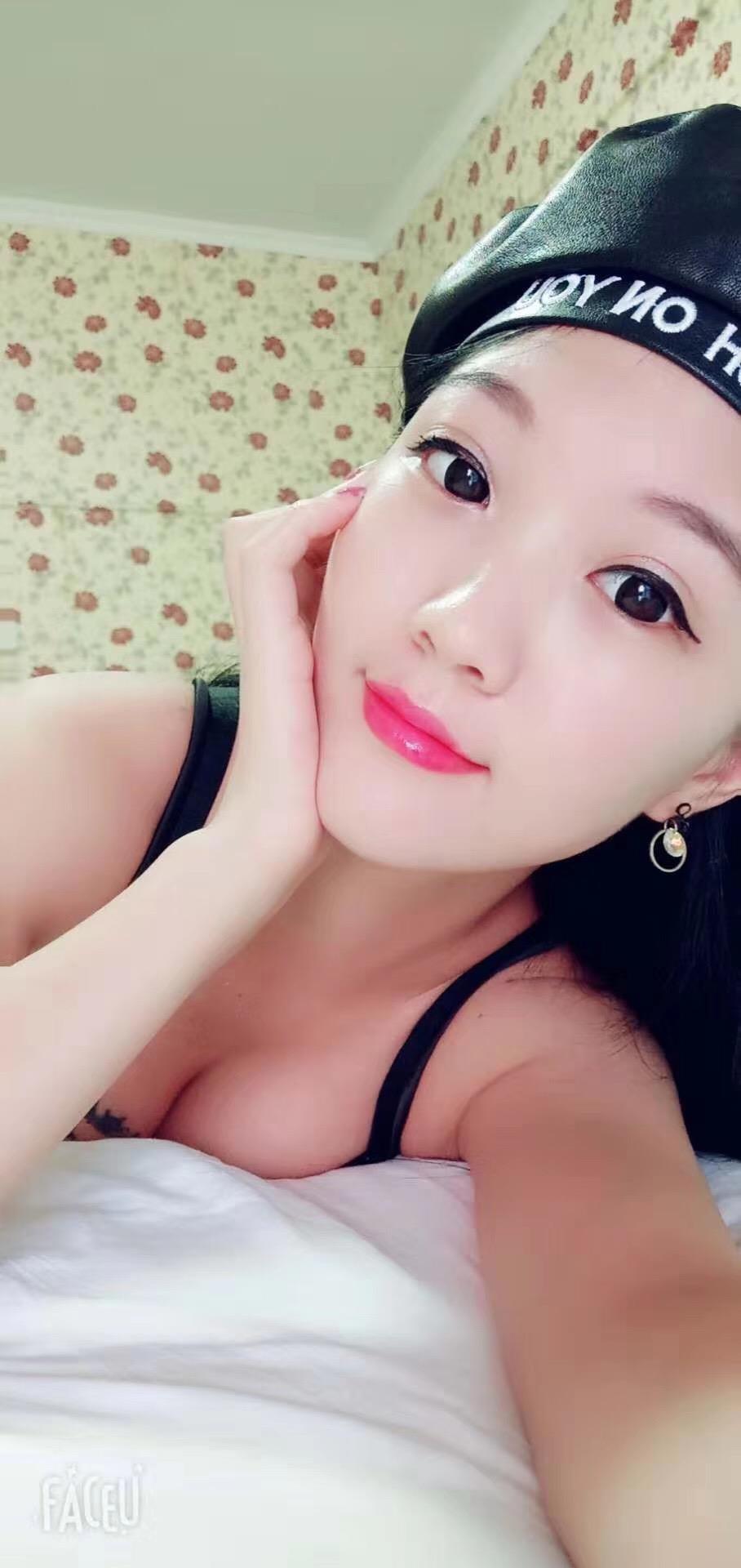 郑州东区美女，苗条性感 第1张