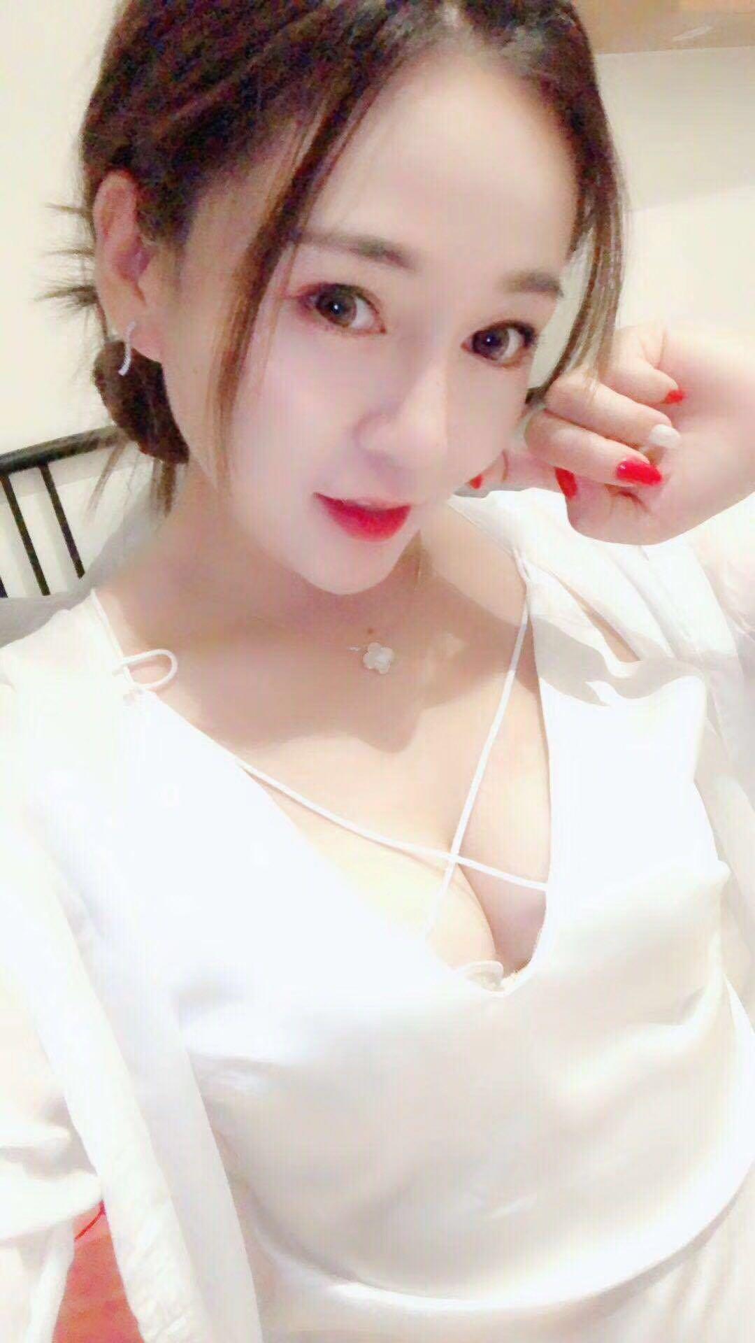 服务很到位，DL的时候很钻的很用力，迷人的眼睛猛放电 第4张