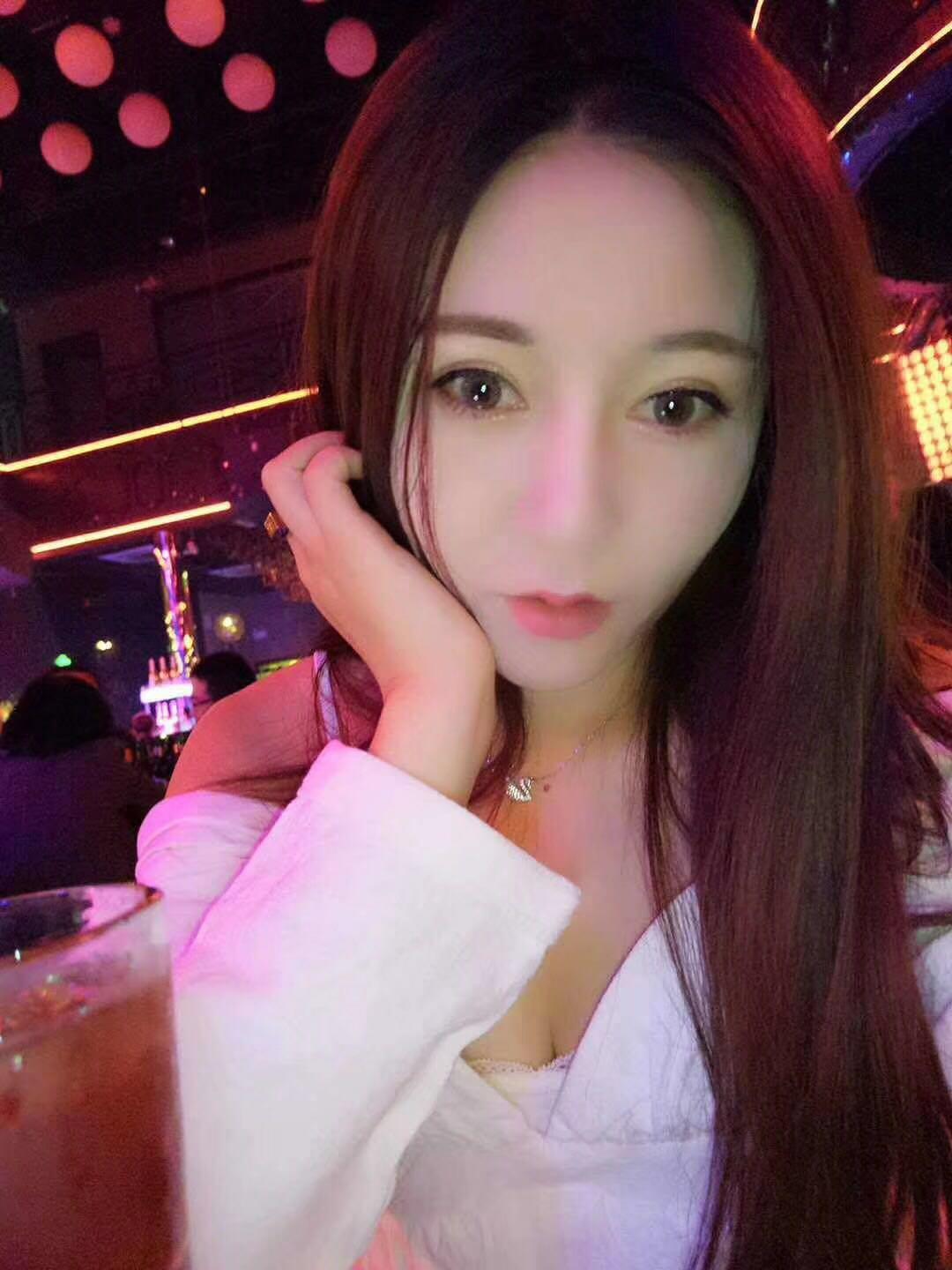 服务很到位，DL的时候很钻的很用力，迷人的眼睛猛放电 第5张