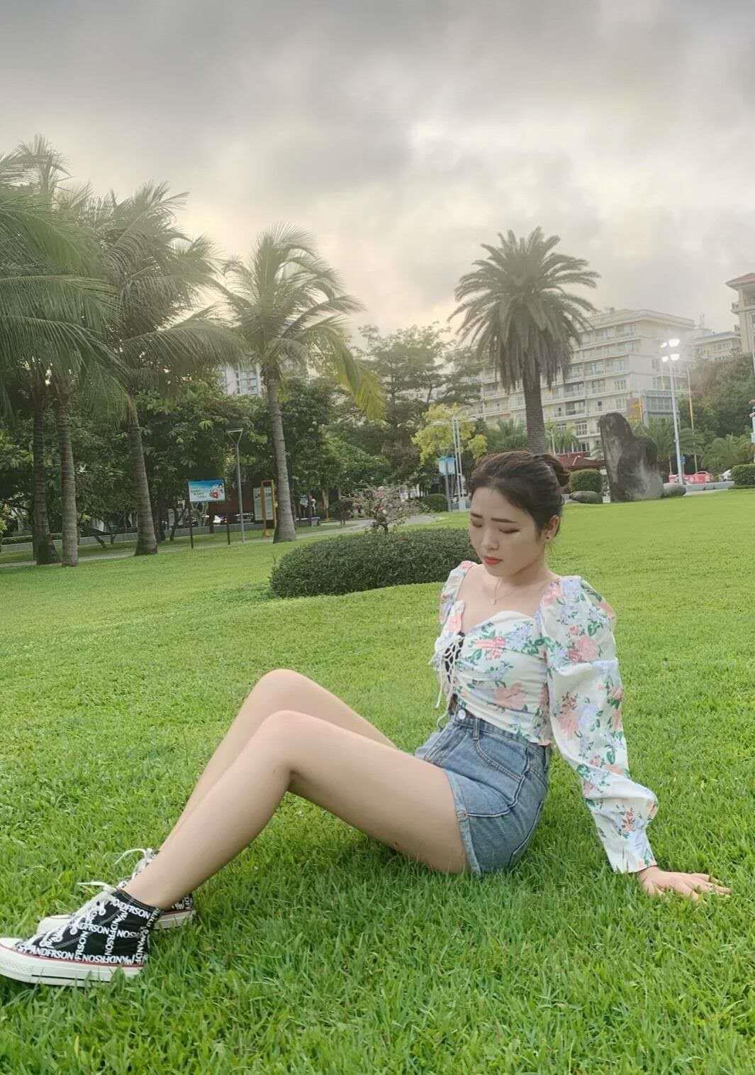 武汉兼职丰满小妹 第1张