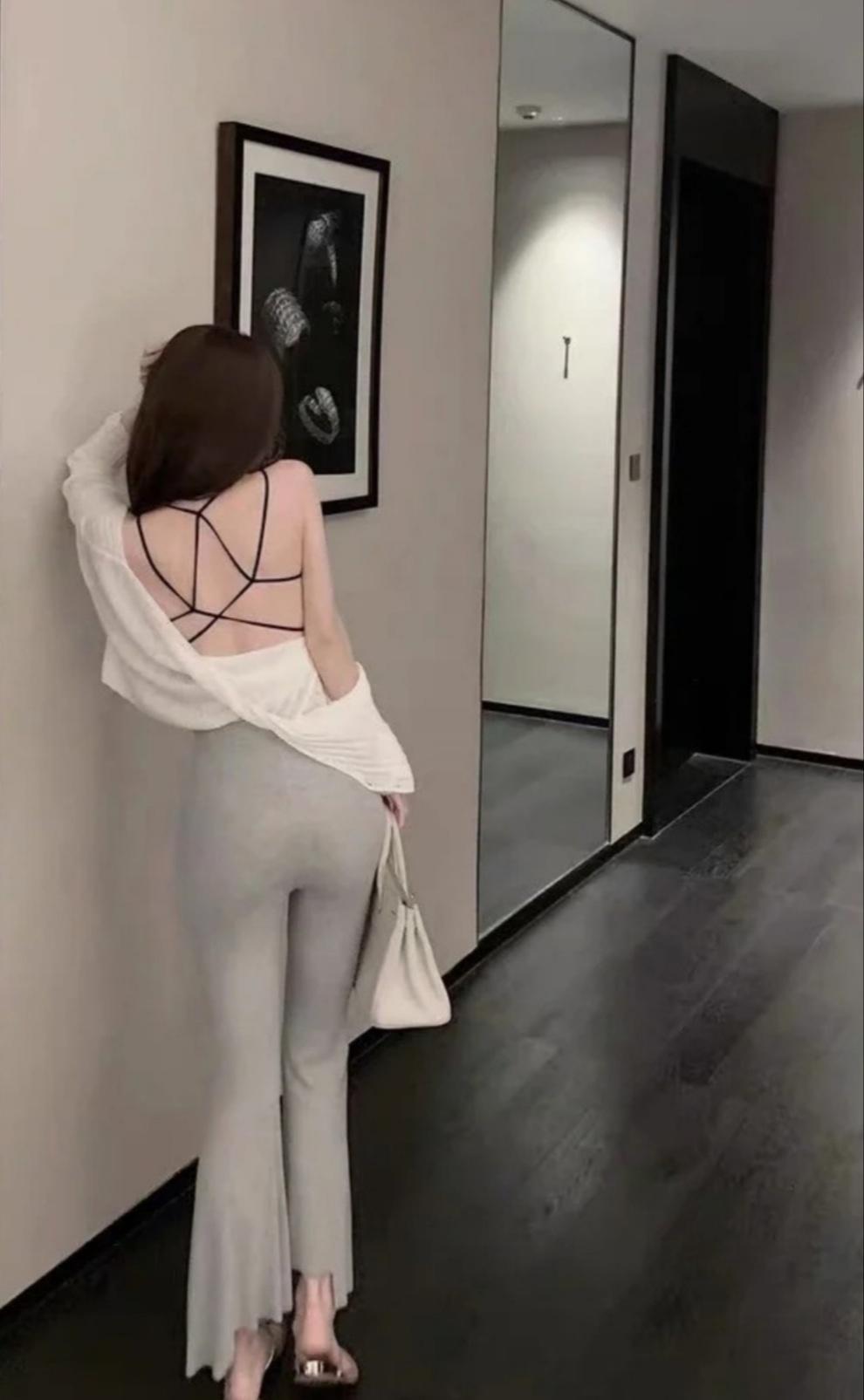武汉炮打美女兼职小姐姐 第1张