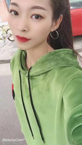 武汉颜值不错的妹子，新下海 第2张