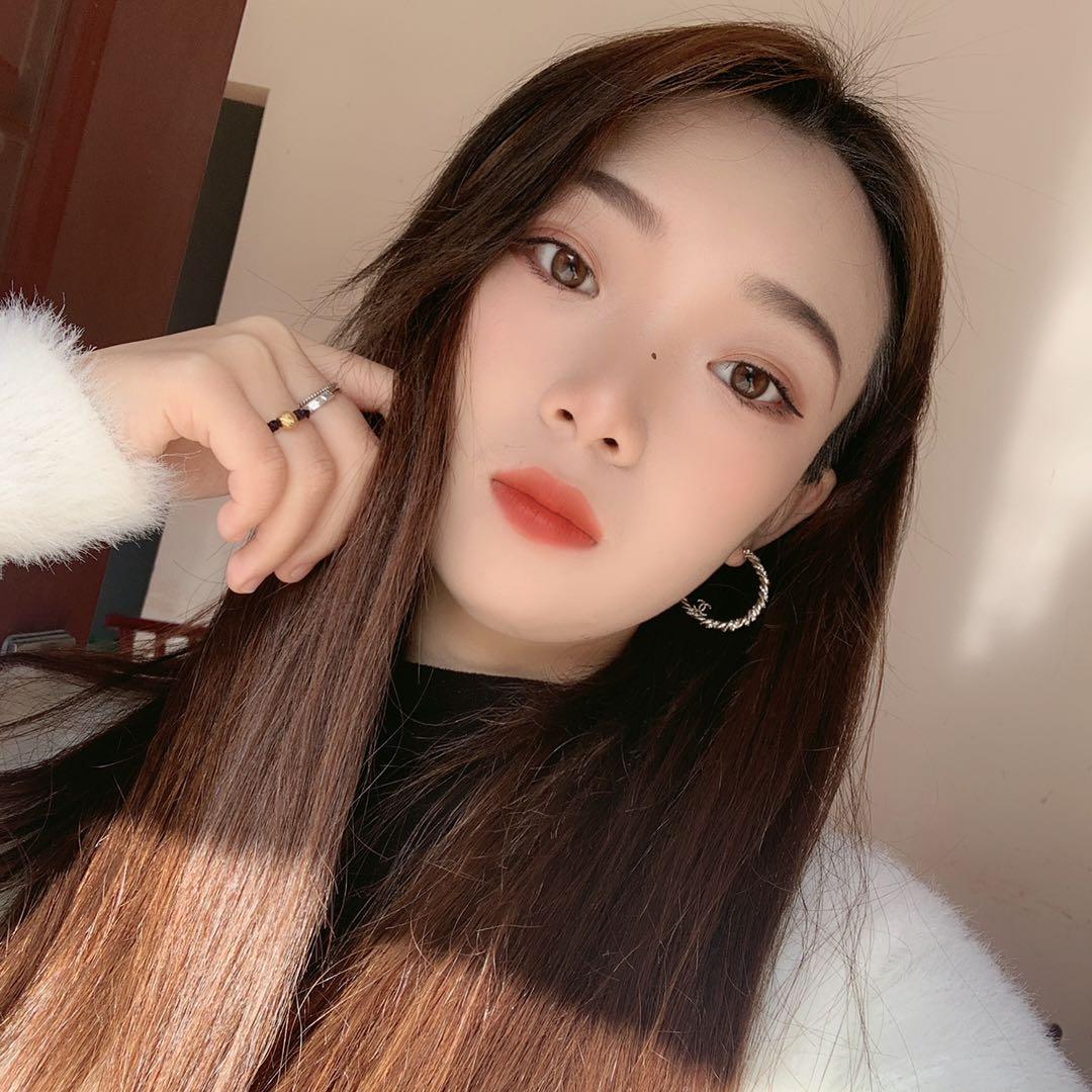 嫩妹00后 第2张