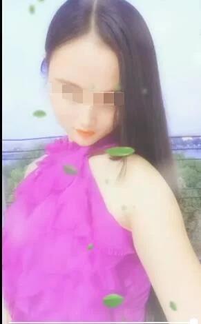 武汉水多活好,眼神勾人的小妖精 第1张