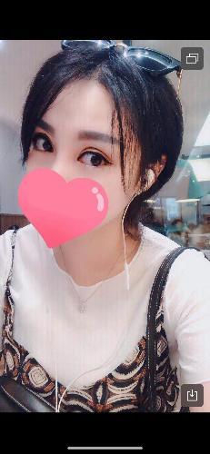 年轻丰满高颜值美女 第1张